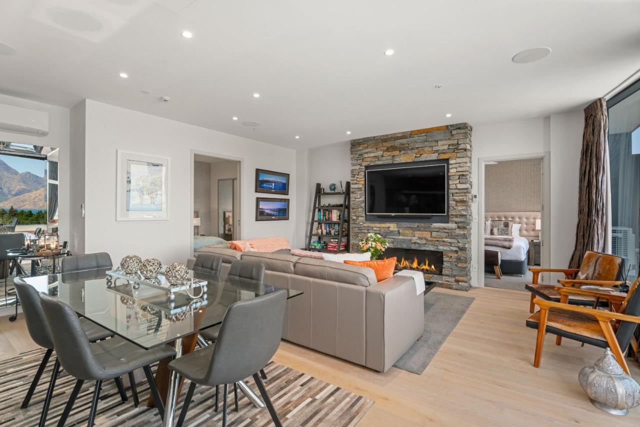 Chic Penthouse & By Staysouth Apartment Queenstown